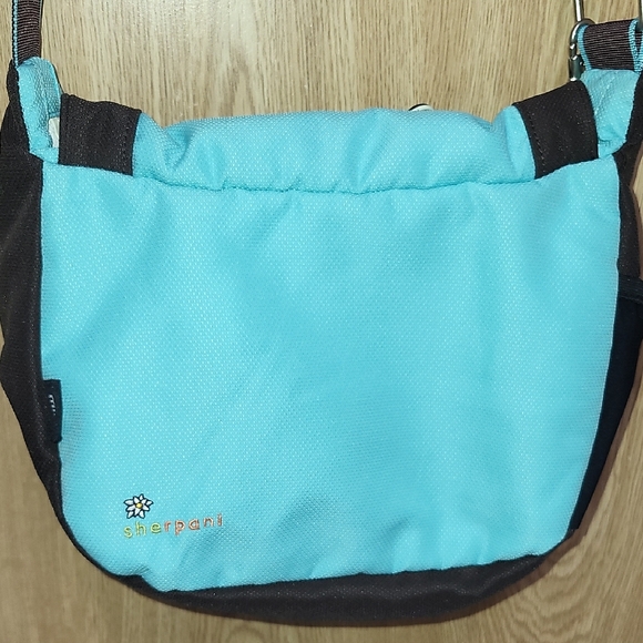 Stylish Blue and Black Women's Bag, Sherpani, Earth Friendly Fabric. NWOT - Picture 9 of 9